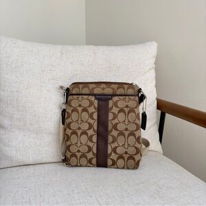 🚫SOLD🚫 Vintage Coach Signature Canvas Crossbody